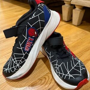 Kids Adidas Spiderman Spider Web Sneakers Size US 4